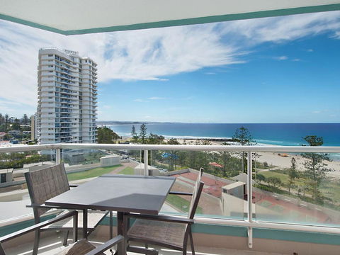 Ocean Plaza Unit 936 - Accommodation Main Beach 0
