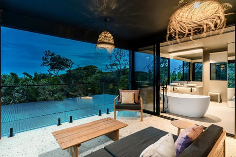 Ocean Suites Byron Bay - Accommodation Main Beach 2