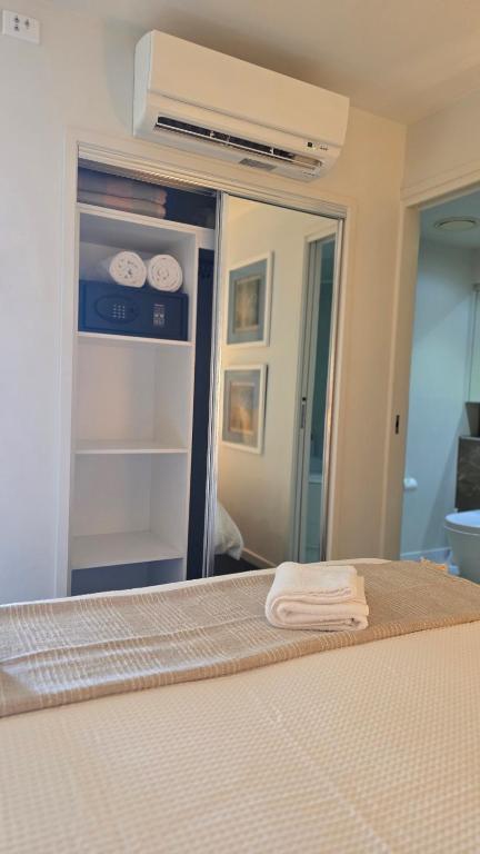 Ocean Retreat - Accommodation Main Beach 1