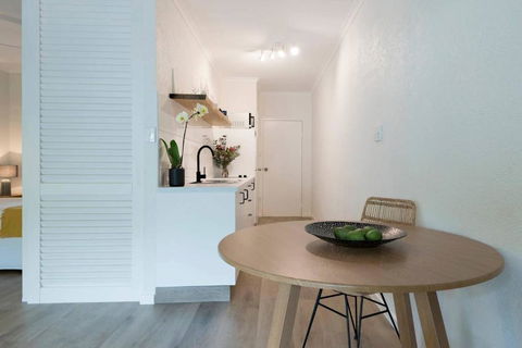 Ocean Palms Apartments - Accommodation Main Beach 3