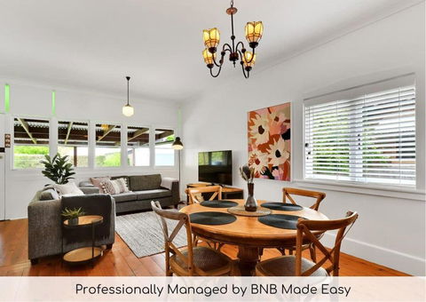 Oasis On Warrendine, Sleek & Stylish, Free Wi-Fi - Accommodation Main Beach 0