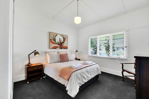 Oasis On Warrendine, Sleek & Stylish, Free Wi-Fi - Accommodation Main Beach 2
