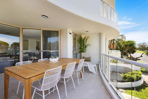 Oceanfront Byron Palms - Accommodation Main Beach 1