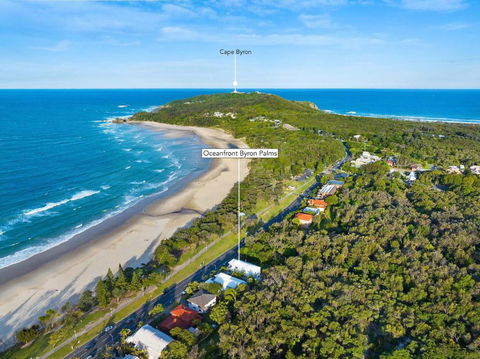 Oceanfront Byron Palms - Accommodation Main Beach 2