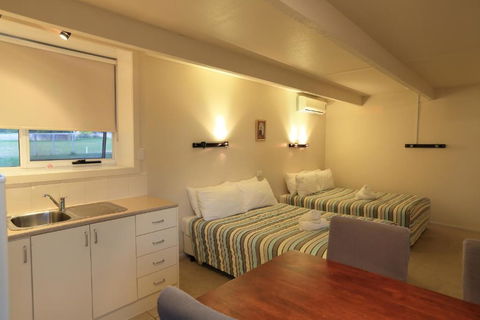 Ocean Views Motel Lakes Entrance - Accommodation Main Beach 2