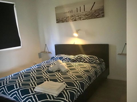 Ocean View Villas - Accommodation Main Beach 1