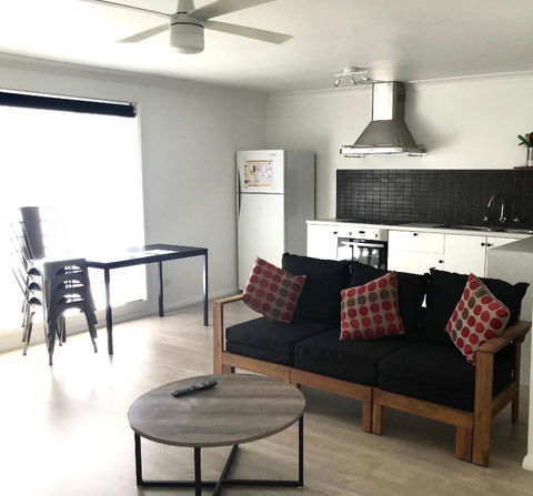 Ocean View Villas - Accommodation Main Beach 0