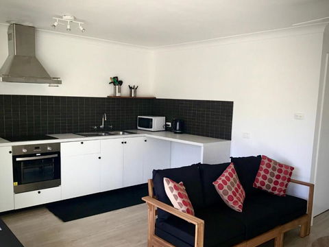 Ocean View Villas - Accommodation Main Beach 3