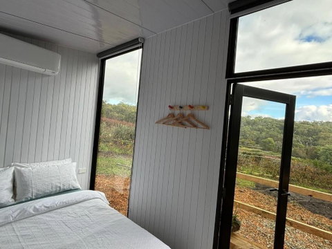 Orange 2 By Tiny Away - Accommodation Main Beach 1