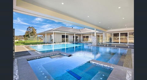 ON Keppies - BnB - Family Farm & Wedding Guest Accommodation Paterson NSW - Accommodation Main Beach 2