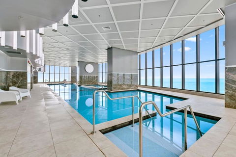 Ocean View 3Bed Apt In Surfers - Accommodation Main Beach 1