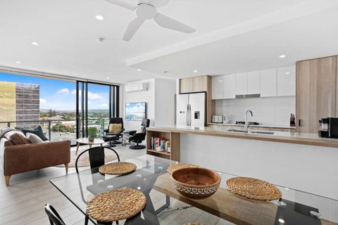 Ocean View Luxury In Periscope - Accommodation Main Beach 1