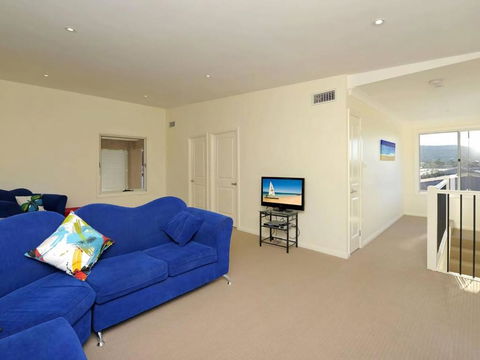 Ocean View Oasis At Fingal Bay - Accommodation Main Beach 2