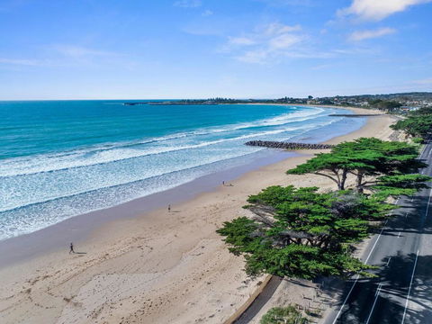 Ocean View Stay - Accommodation Main Beach 1
