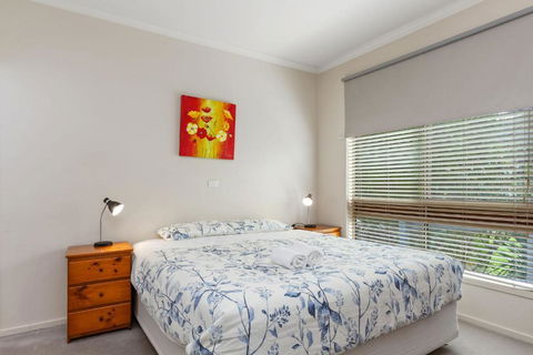 Ocean View Stay - Accommodation Main Beach 3