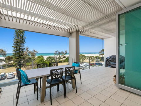 Ocean Views At Nor Nor East 201 - Accommodation Main Beach 0
