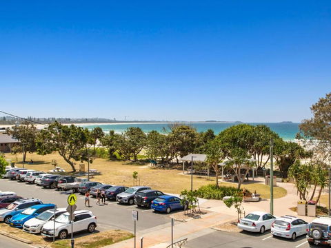 Ocean Views At Nor Nor East 201 - Accommodation Main Beach 3