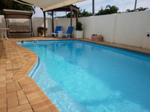 Oceana Holiday Units - Accommodation Main Beach 0
