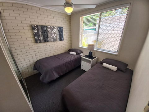 Oceana Holiday Units - Accommodation Main Beach 1