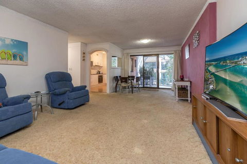 Oceancrest 11 - Accommodation Main Beach 0