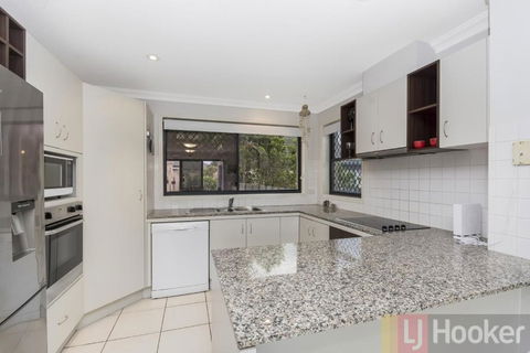 Oceania Beach Paradise LJHooker Yamba - Accommodation Main Beach 3