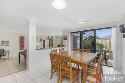 Oceania Beach Paradise LJHooker Yamba - Accommodation Main Beach 2