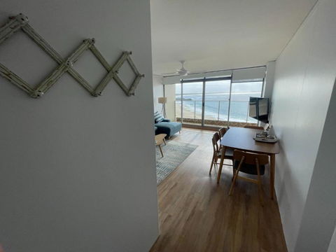 Oceanic 28 On The Beach - Accommodation Main Beach 0