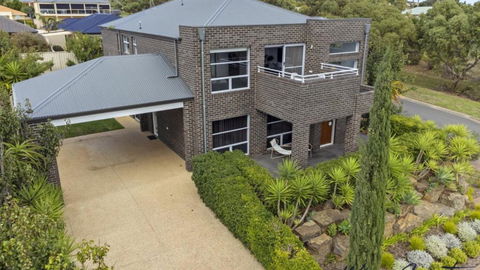 Oceans 19 By Wine Coast Holidays - Accommodation Main Beach 1