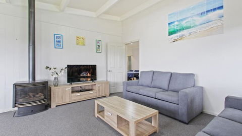 Oceans 8 - Accommodation Main Beach 1