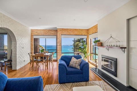 Oceans Edge - Accommodation Main Beach 2