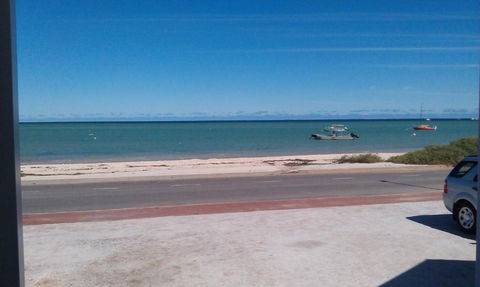 Oceanside Village - Accommodation Main Beach 2
