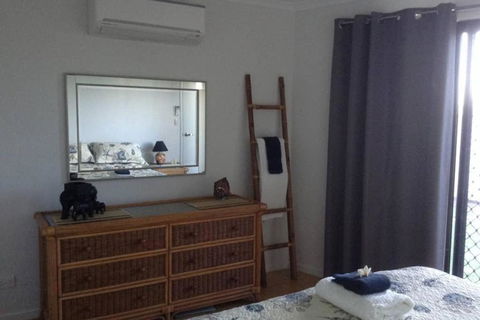 Oceanview Apartment - Accommodation Main Beach 1