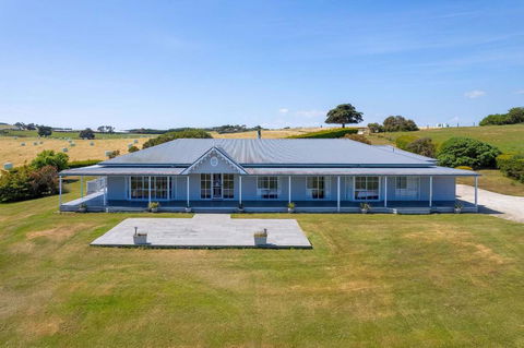 Oceanview On The Hill - Accommodation Main Beach 1