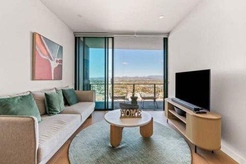Oceanview Pool Gym Luxury Apt - Accommodation Main Beach 0