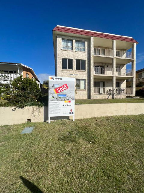 Oceanview - Accommodation Main Beach 1