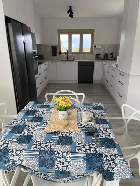 Oceanview - Accommodation Main Beach 2
