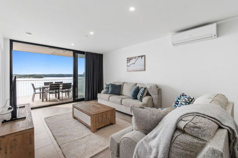 Ohana 411 - Accommodation Main Beach 1
