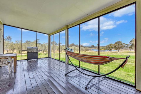 Olives And Vines At Majors Lane - Accommodation Main Beach 0