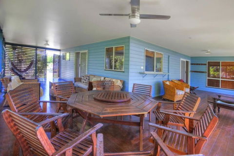 On Agnes Time - Coastal Home In Sunny Agnes Water - Accommodation Main Beach 2