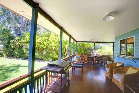 On Agnes Time - Coastal Home In Sunny Agnes Water - Accommodation Main Beach 1