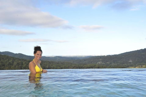 On Eagle Wings Mountain Retreat & Spa - Accommodation Main Beach 2