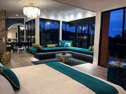 On Eagle Wings Mountain Retreat & Spa - Accommodation Main Beach 1