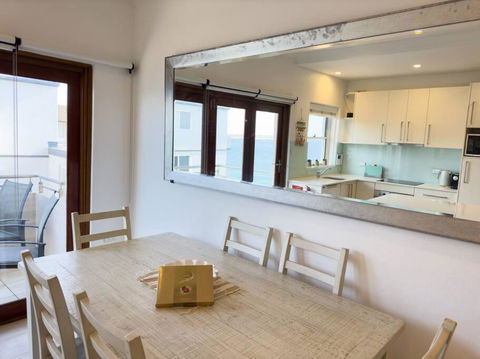 On The Esplanade - Close To Beach & Cronulla Mall With Aircon - Accommodation Main Beach 2
