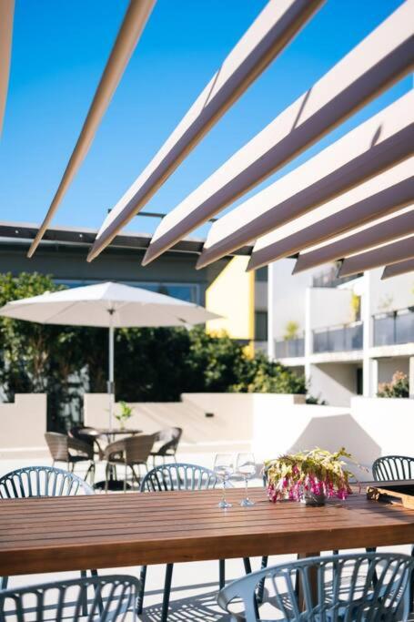 OnceUp A BlueMoon Terrace Nr CBD - Accommodation Main Beach 2