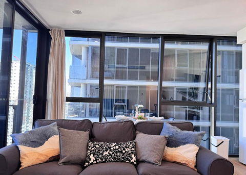 One Bedroom Apartment In South Brisbane - Accommodation Main Beach 3