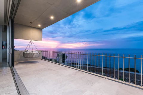 One Eighty Marino - Accommodation Main Beach 3