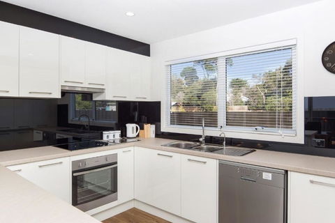 Opulence On Steele - Accommodation Main Beach 3