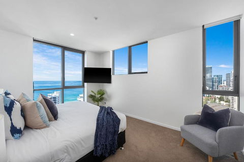 Opulent Ocean Opus -25th Floor - Accommodation Main Beach 2
