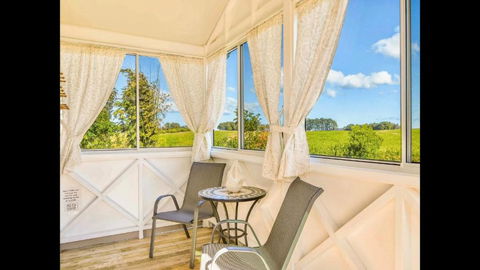 Orange Blossom- Comboyne Mountain Cottages - Accommodation Main Beach 2