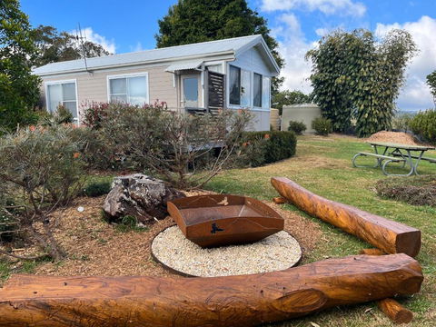 Orange Blossom- Comboyne Mountain Cottages - Accommodation Main Beach 1
